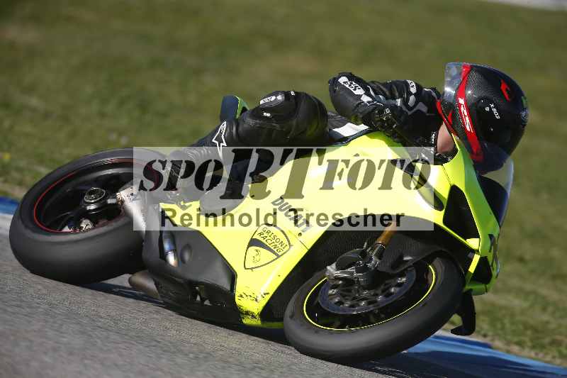 /Archiv-2024/02 29.01.-02.02.2024 Moto Center Thun Jerez/Gruppe gruen-green/229